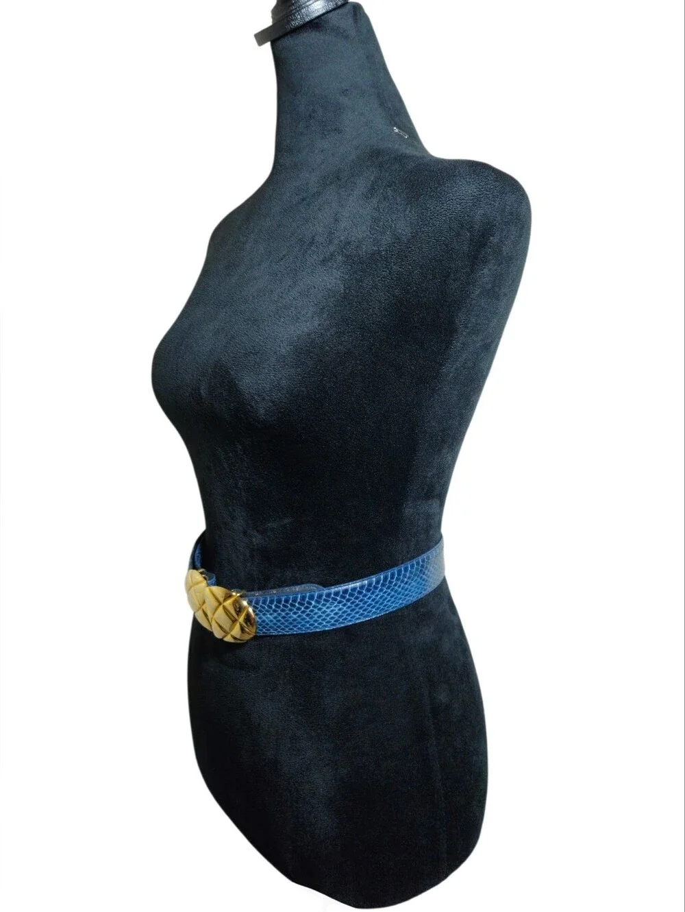 Vintage Amanda Smith Blue Snakeakin Leather Belt with Gold Knot Buckle Size M